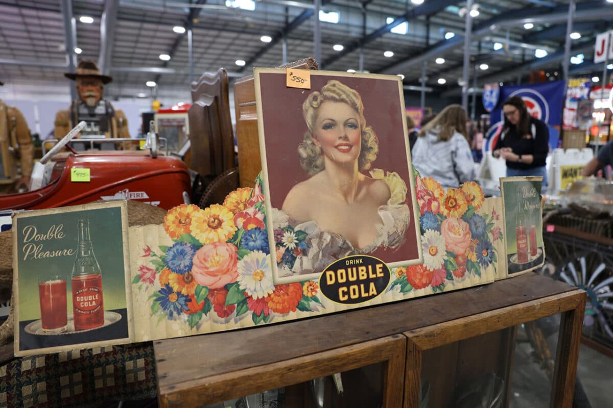 Chicagoland Antique Advertising Jukebox Show - May 2025